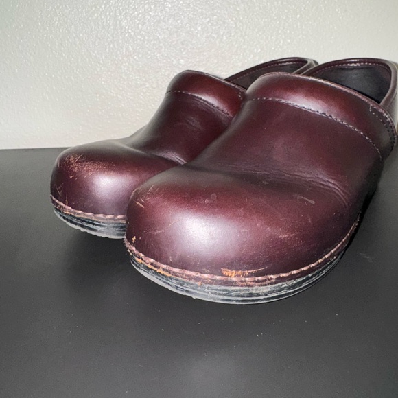 Dansko Professional Cordovan Smooth Leather Clogs size 40 - Picture 5 of 7